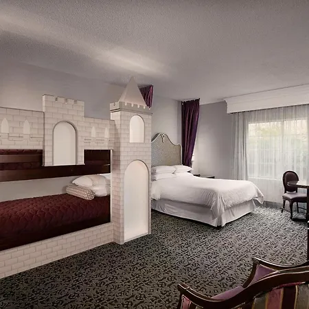 Anaheim Majestic Garden Hotel-3