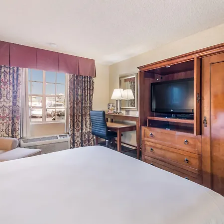 Red Lion Hotel Portland Airport-2