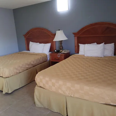 Travelodge By Wyndham Venice-3