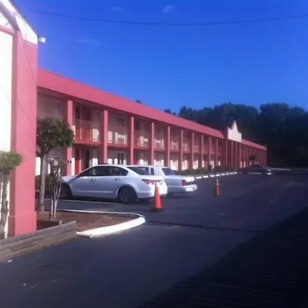Budget Inn - Charlotte-3