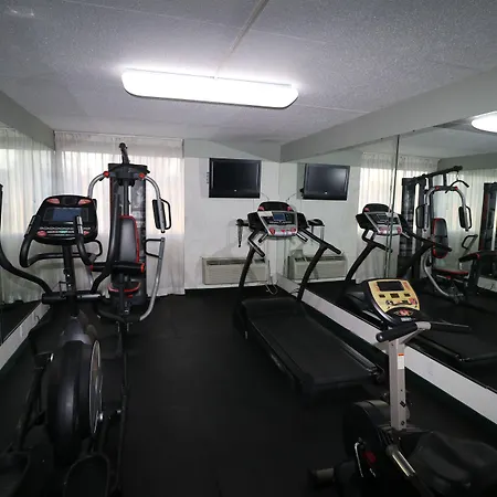 Ramada By Wyndham Henderson/Evansville-2