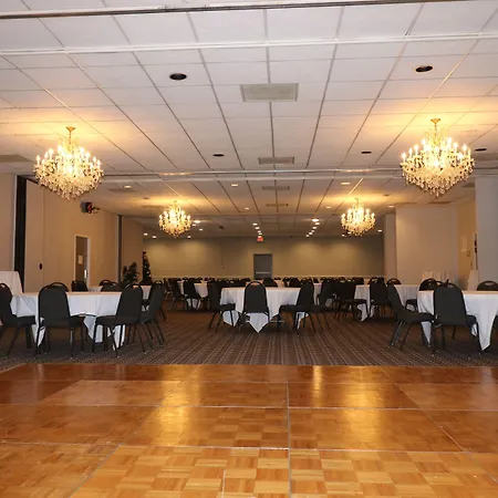 Ramada By Wyndham Henderson/Evansville-3