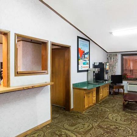 Howard Johnson By Wyndham Wilmington-2