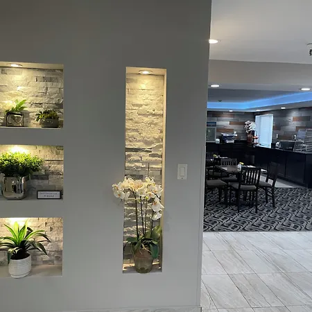 La Quinta Inn And Suites By Wyndham Cincinnati North-3