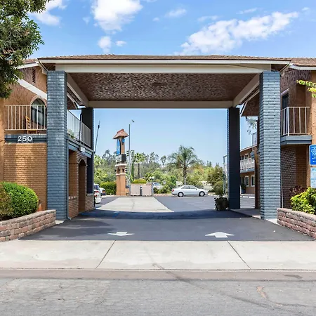 Rodeway Inn Escondido Downtown-2