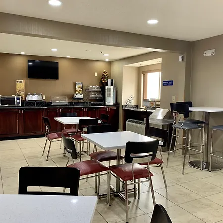 Microtel Inn & Suites By Wyndham Charleston-2