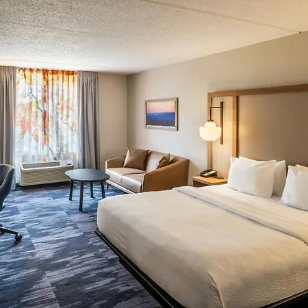 Fairfield Inn & Suites Butler-2
