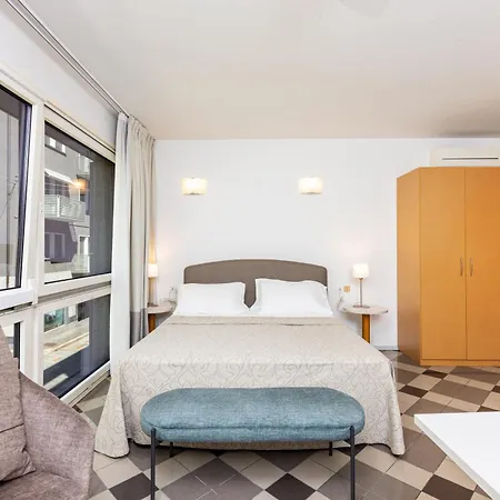 Piazzi House-3