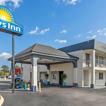 Days Inn By Wyndham Goose Creek-2