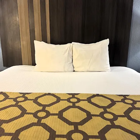 Baymont By Wyndham Tupelo-2