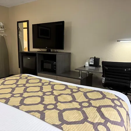 Baymont By Wyndham Tupelo-3