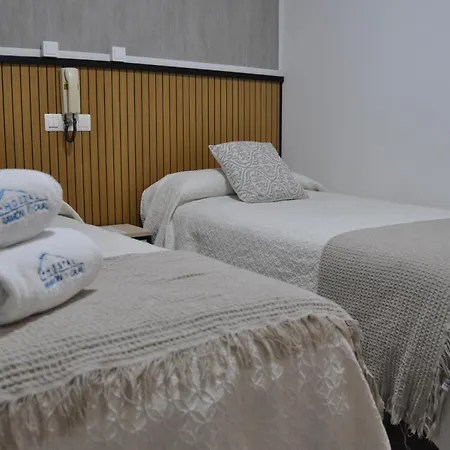 Hostal Ramón y Cajal-3