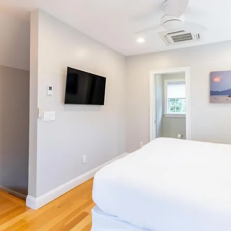 The East Island Reserve Hotel-3