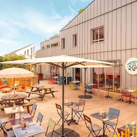 Eklo Hotels Bordeaux Centre Bastide-2