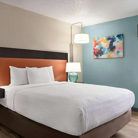 La Quinta Inn By Wyndham Columbus Dublin-3