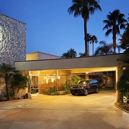 7 Springs Inn & Suites-3