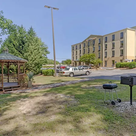 Comfort Suites Columbus State University Area-2