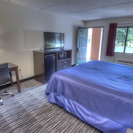 Econo Lodge Helen-2