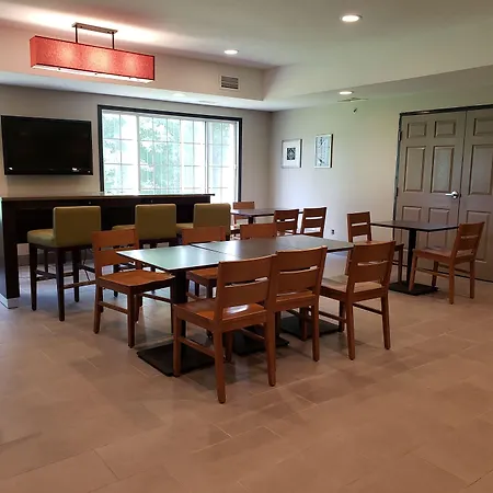Country Inn & Suites By Radisson, Detroit Lakes-2
