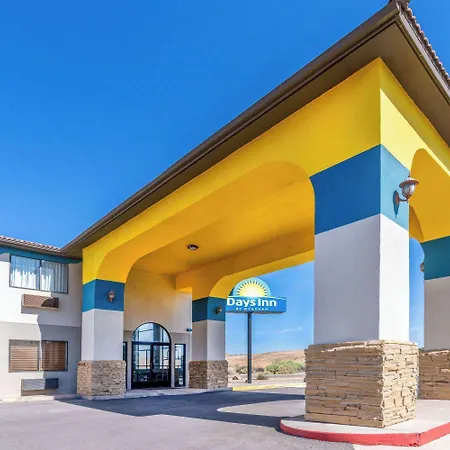 Days Inn By Wyndham Los Lunas-2
