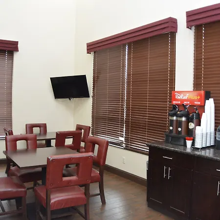 Red Roof Inn Plus+ & Suites Chattanooga - Downtown-3