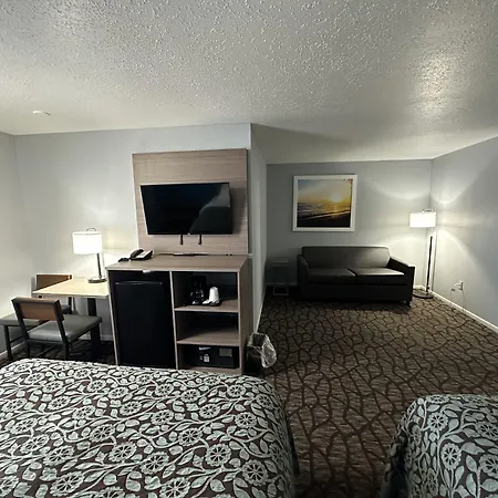 Baymont By Wyndham Manistee-2