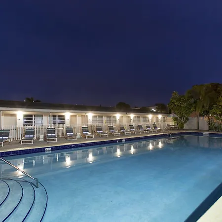 Days Inn By Wyndham Miami Airport North-3