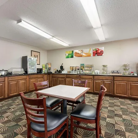 Quality Inn & Suites Lebanon I-65-2
