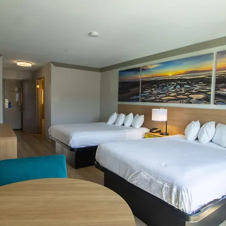 Days Inn By Wyndham Carlsbad-2