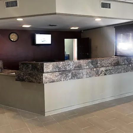 Red Roof Inn & Suites San Angelo-2