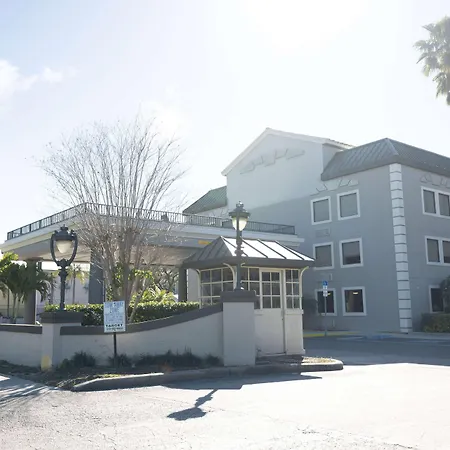 La Quinta Inn By Wyndham Tampa Near Busch Gardens-2