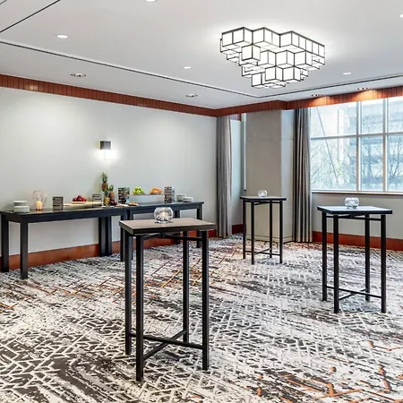 Delta Hotels By Marriott Vancouver Downtown Suites - Downtown Vancouver-3