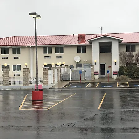 Americas Best Value Inn Cedar City-3