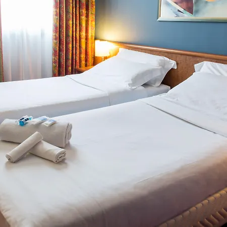 Idea Hotel Piacenza-3