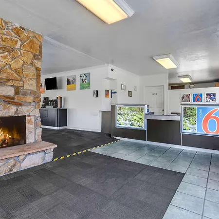 Motel 6 Fort Bragg, Ca-2