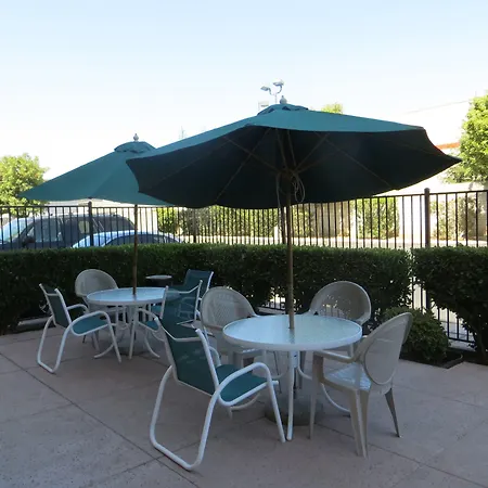 Comfort Suites Fresno River Park-3