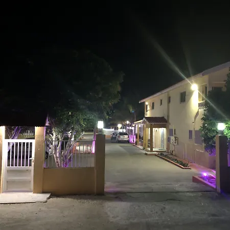 Coconut Inn-2