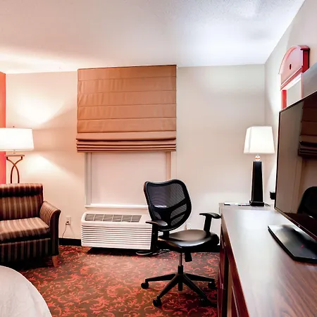Hampton Inn St. Joseph-3