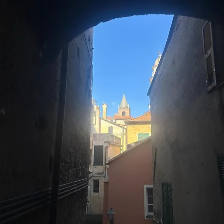Archivolto del Teatro, 3-3