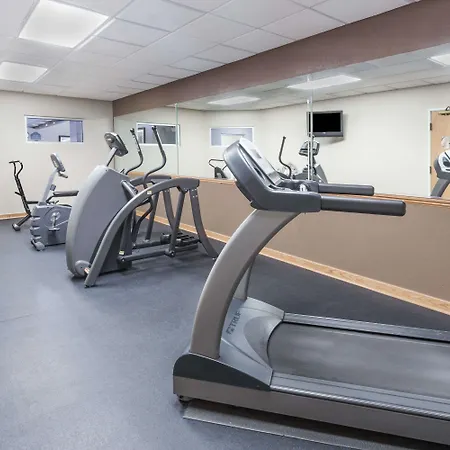 Wingate By Wyndham Joliet-2