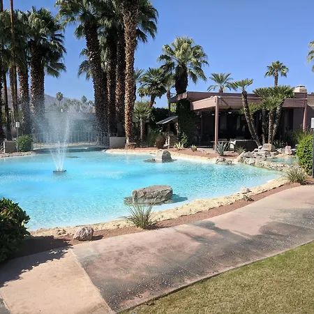 Desert Isle Of Palm Springs-3