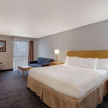Days Inn By Wyndham Niagara Falls Near The Falls-2