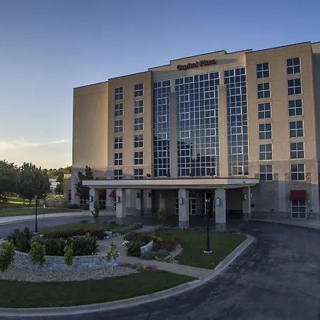 Hotel Topeka At City Center-3
