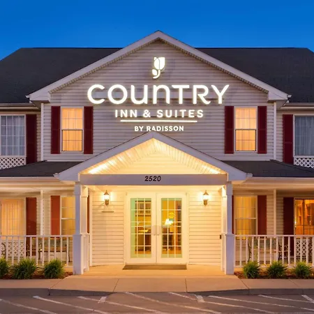 Country Inn & Suites By Radisson, Nevada, Mo-3