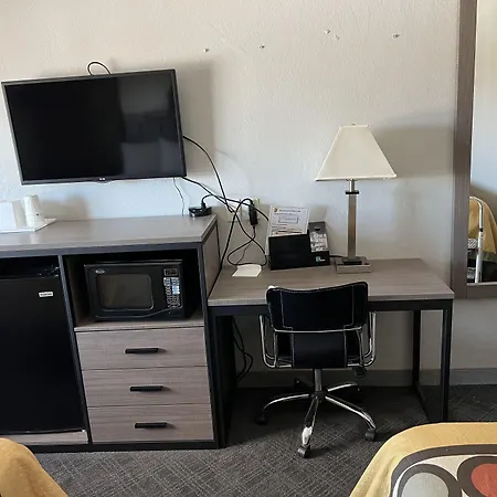 Super 8 By Wyndham Amarillo-3