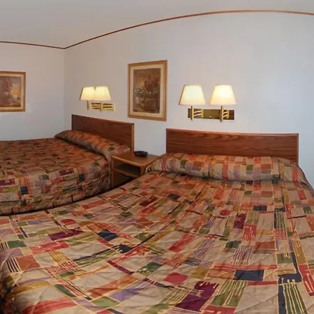 Econo Lodge-3