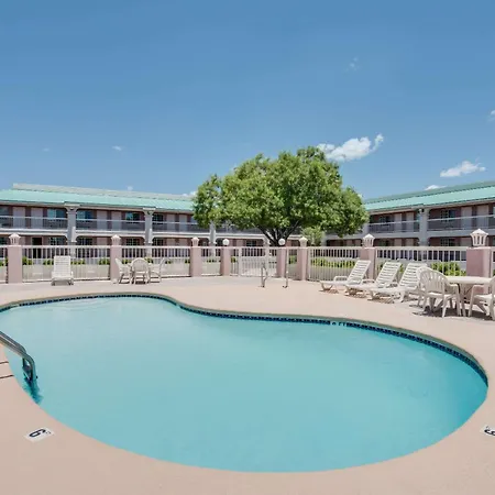 Days Inn By Wyndham Fort Stockton-3