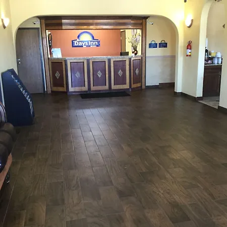 Days Inn By Wyndham Hurricane/Zion National Park Area-3