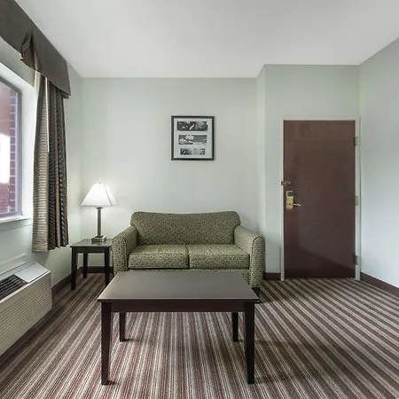Days Inn & Suites By Wyndham Dallas-2