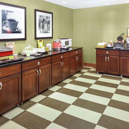 Hampton Inn Portage-3